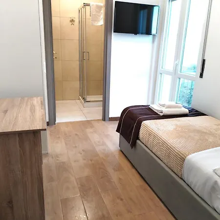 Fiera Guest house *